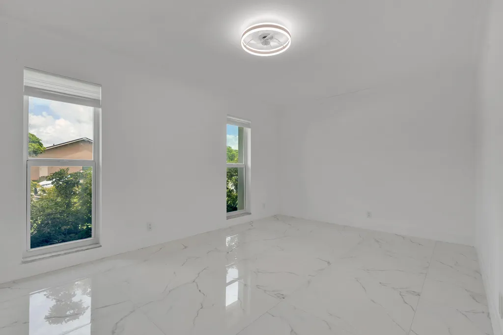 21452 Woodchuck Lane Boca Raton FL 33428