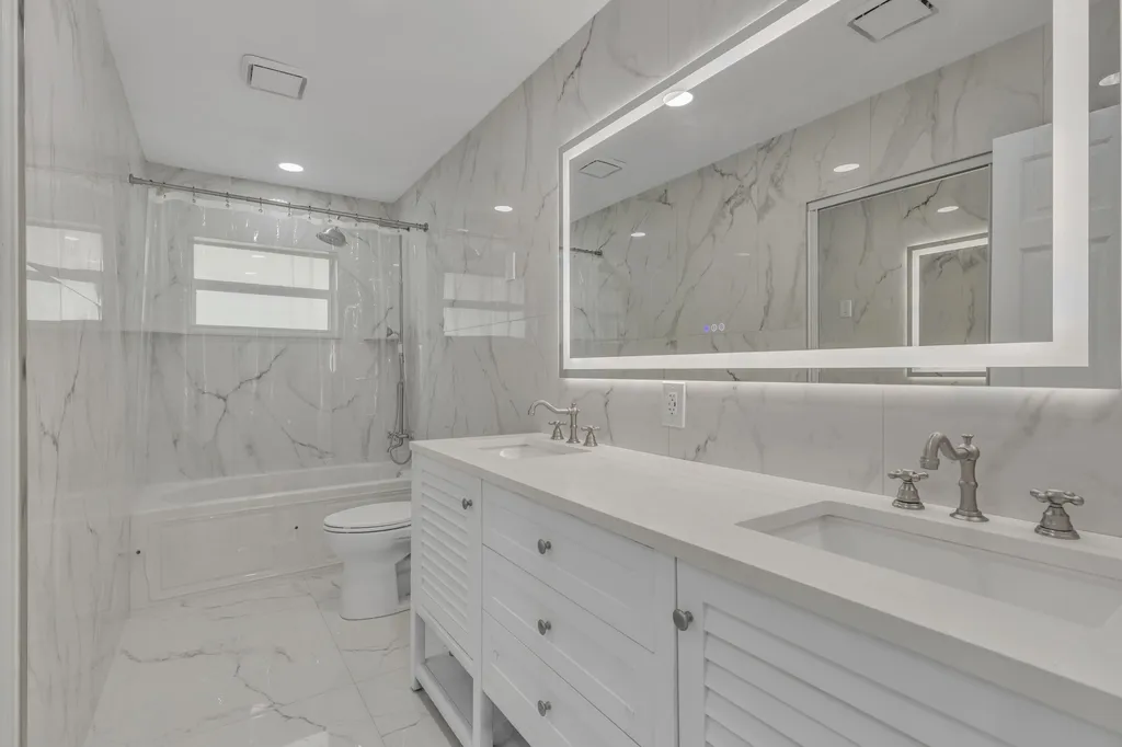 21452 Woodchuck Lane Boca Raton FL 33428