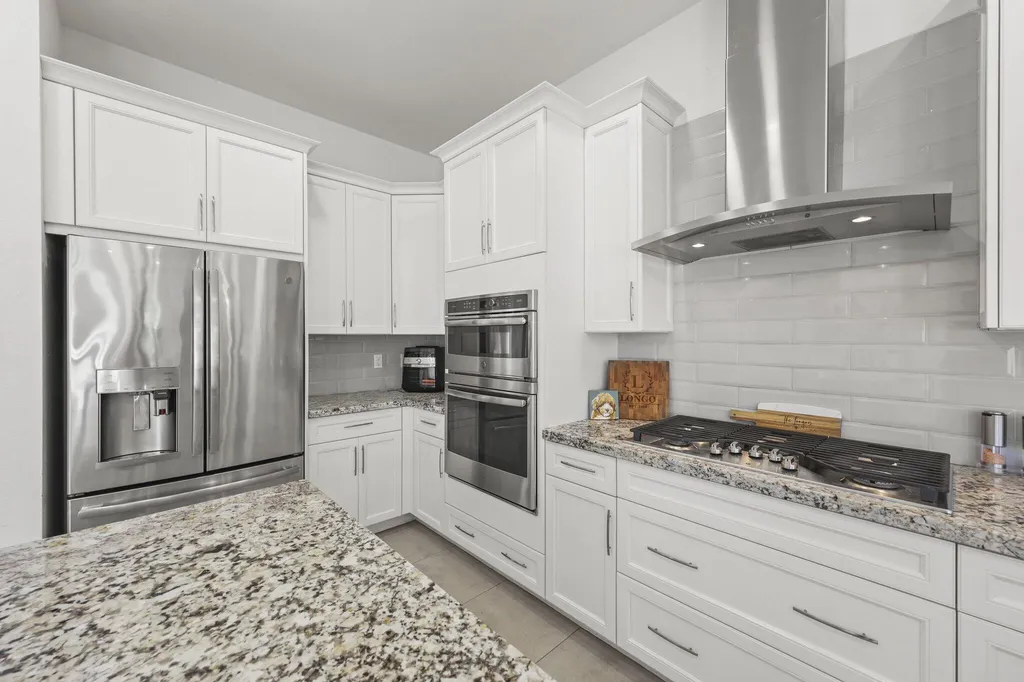 10432 N Lago Vista Circle Parkland FL 33076