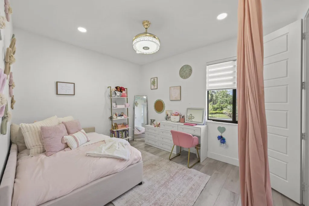 10432 N Lago Vista Circle Parkland FL 33076
