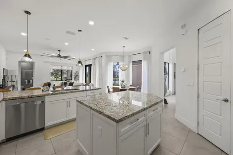 10432 N Lago Vista Circle Parkland FL 33076