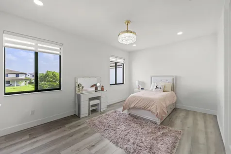 10432 N Lago Vista Circle Parkland FL 33076