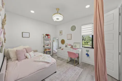 10432 N Lago Vista Circle Parkland FL 33076