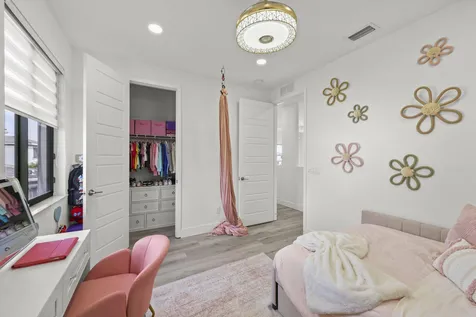 10432 N Lago Vista Circle Parkland FL 33076