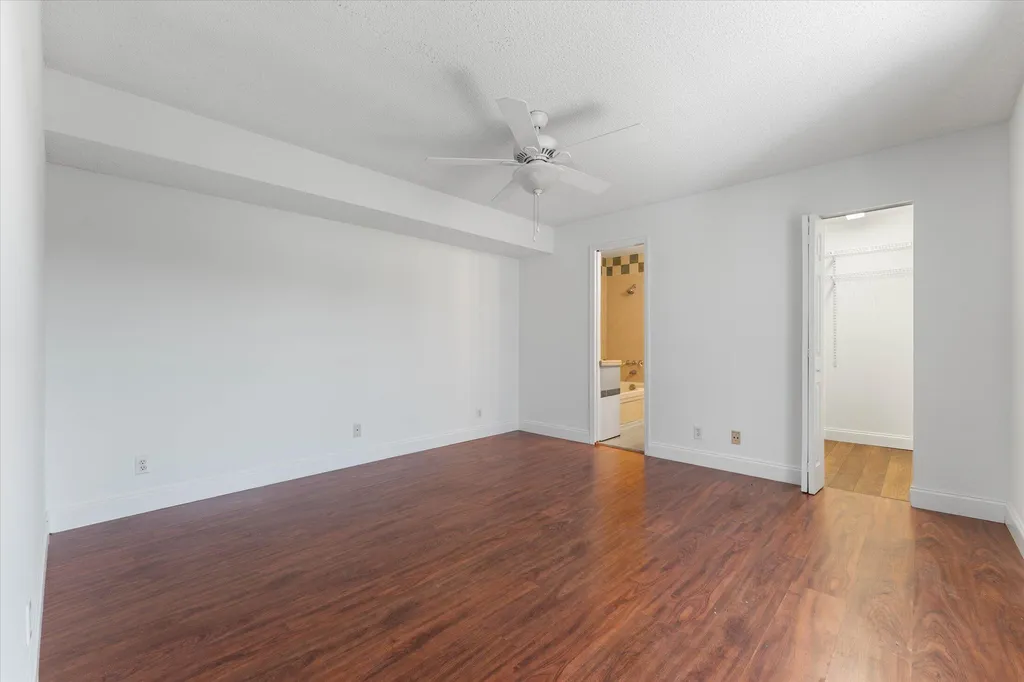 7683 Courtyard Run W Boca Raton FL 33433