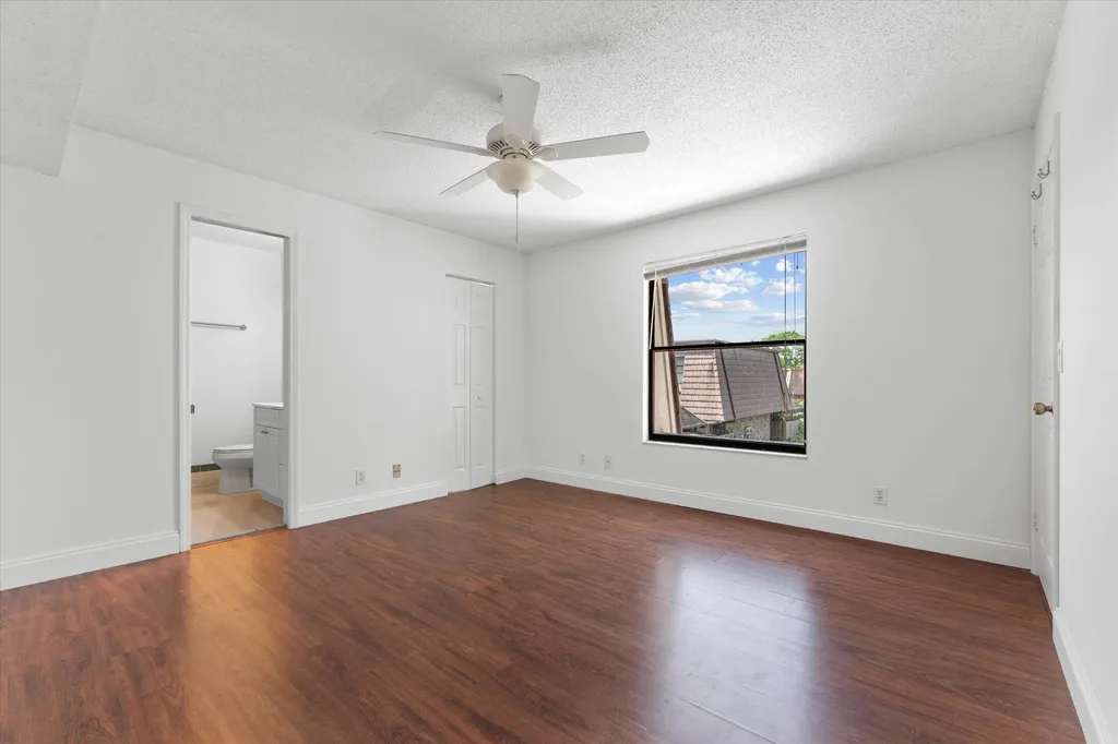 7683 Courtyard Run W Boca Raton FL 33433