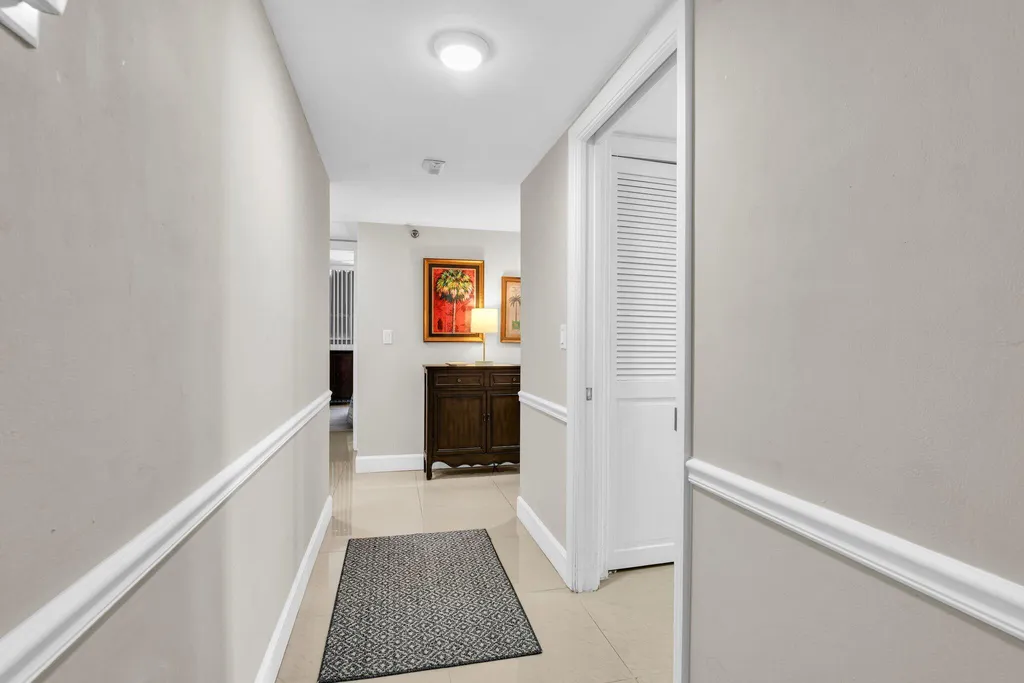 899 Jeffery Street Boca Raton FL 33487