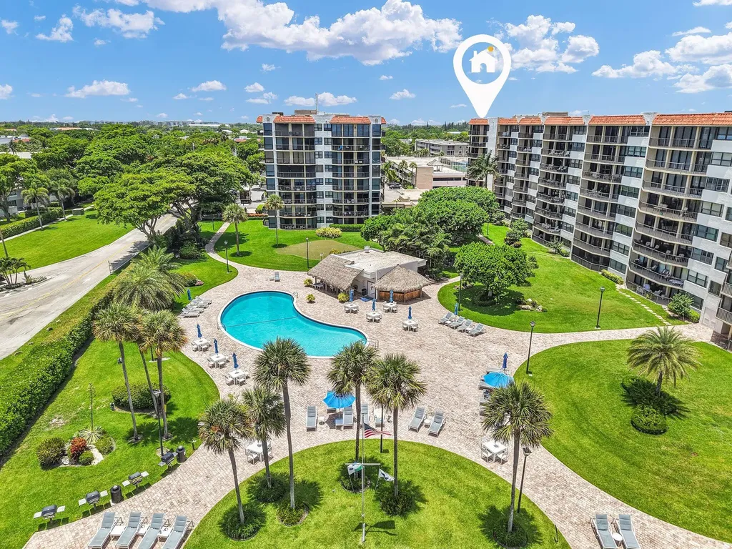 899 Jeffery Street Boca Raton FL 33487