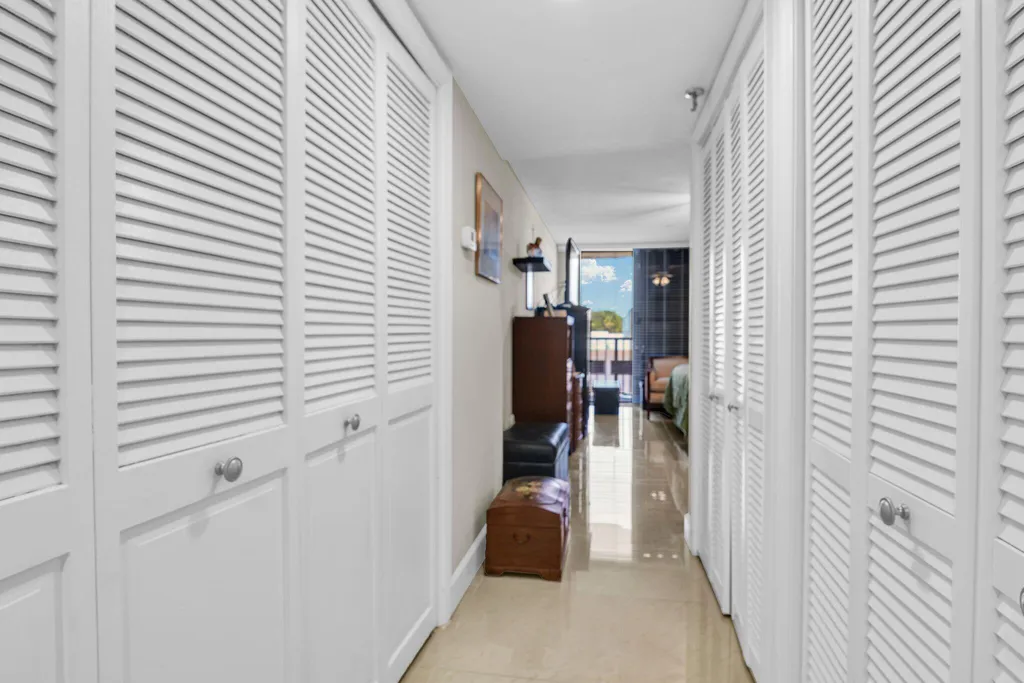 899 Jeffery Street Boca Raton FL 33487