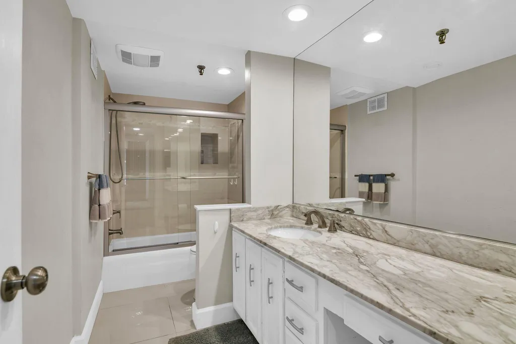 899 Jeffery Street Boca Raton FL 33487