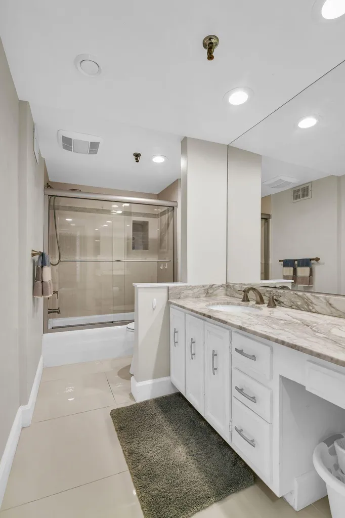 899 Jeffery Street Boca Raton FL 33487