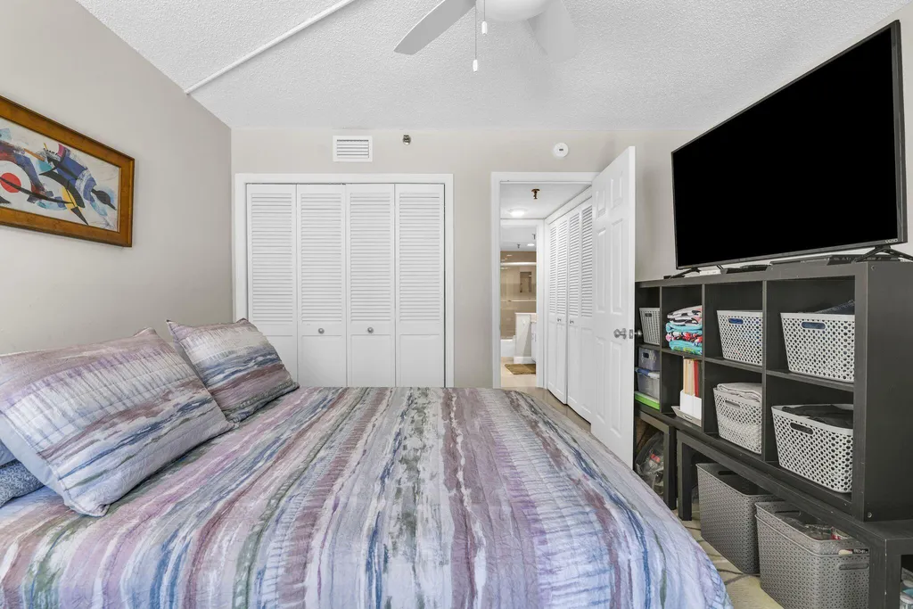 899 Jeffery Street Boca Raton FL 33487