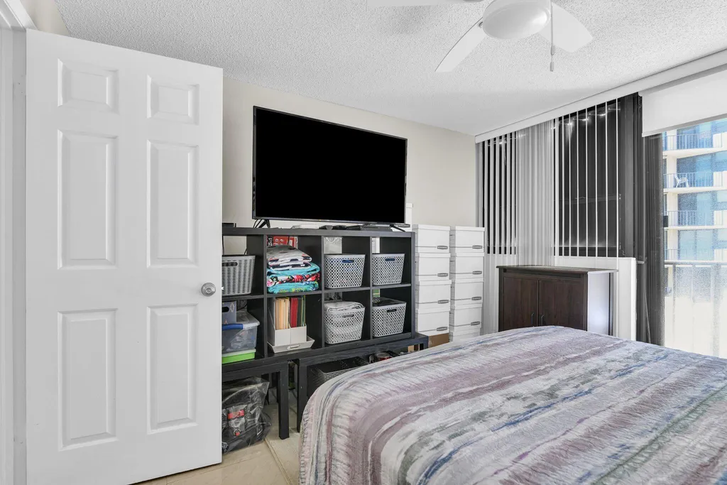 899 Jeffery Street Boca Raton FL 33487