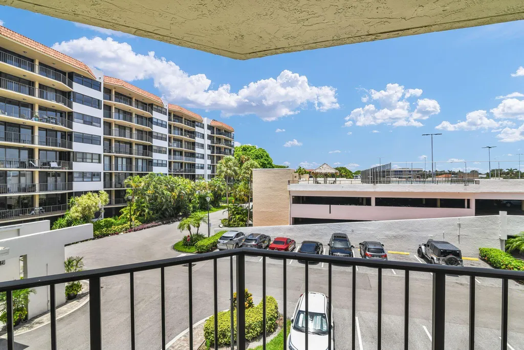899 Jeffery Street Boca Raton FL 33487