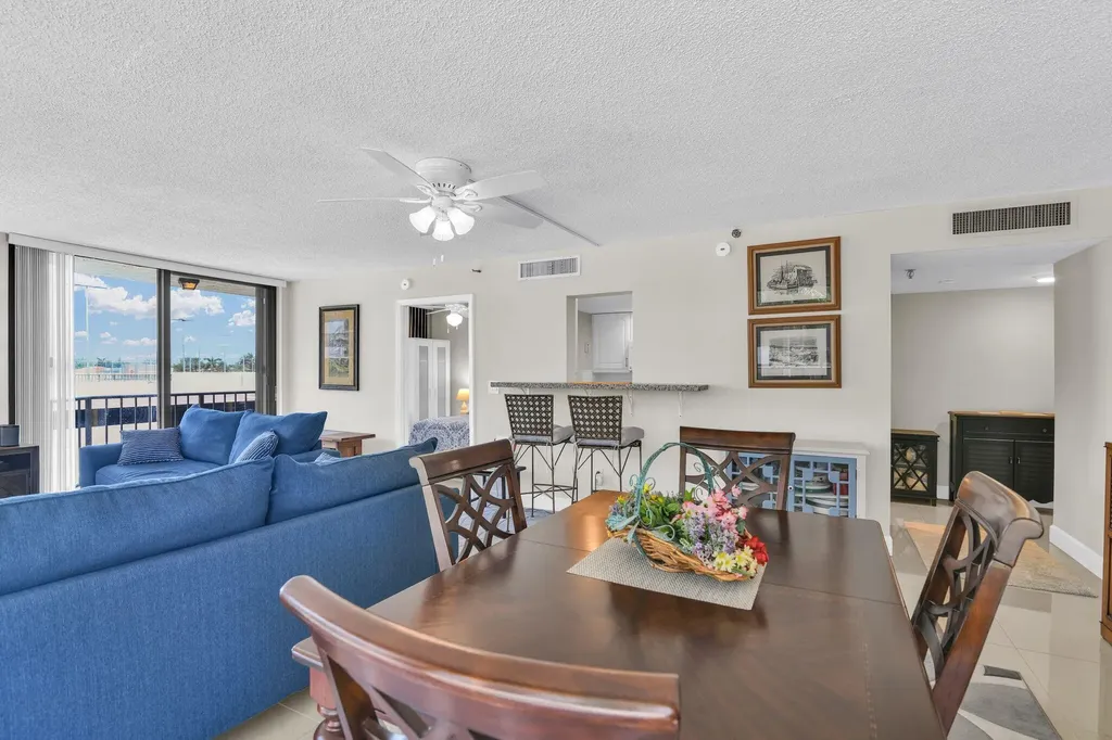 899 Jeffery Street Boca Raton FL 33487