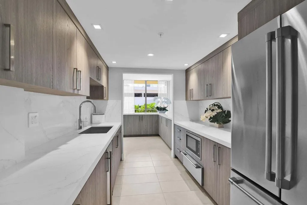 899 Jeffery Street Boca Raton FL 33487