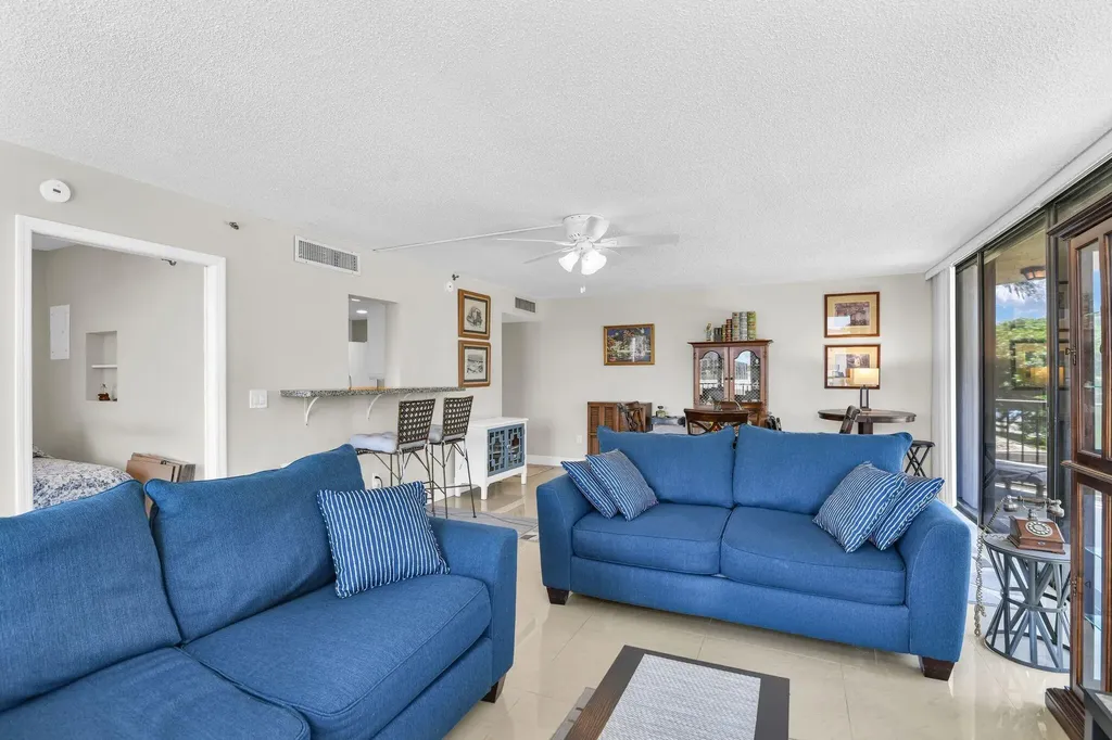 899 Jeffery Street Boca Raton FL 33487