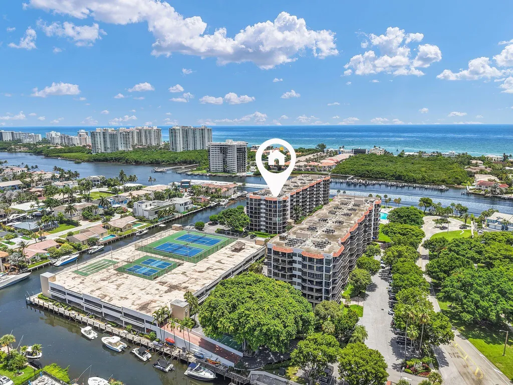 899 Jeffery Street Boca Raton FL 33487