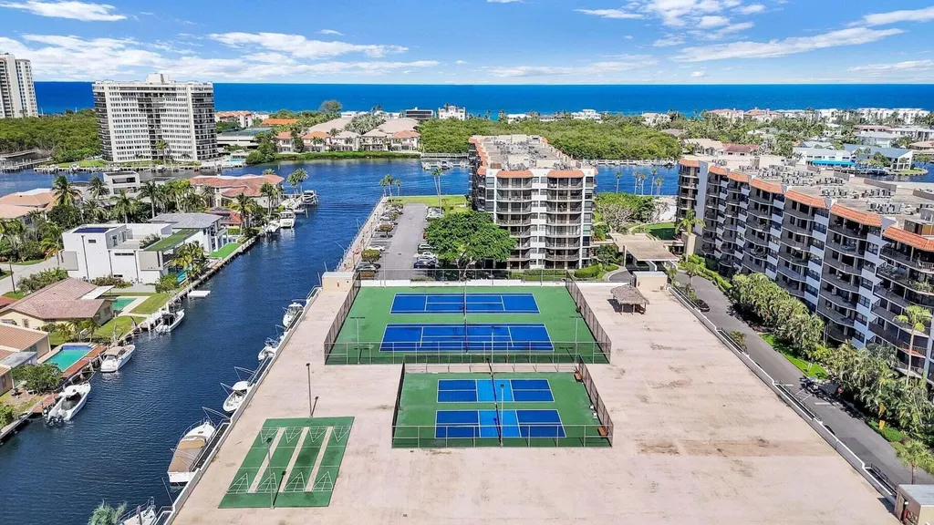 899 Jeffery Street Boca Raton FL 33487