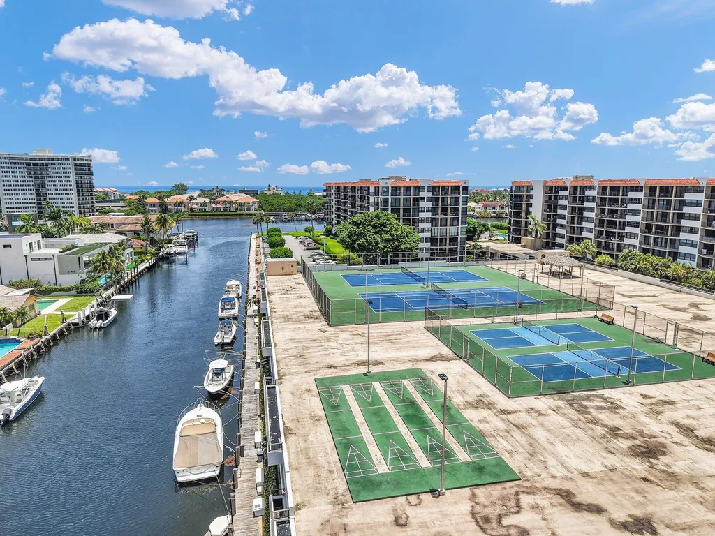 899 Jeffery Street Boca Raton FL 33487
