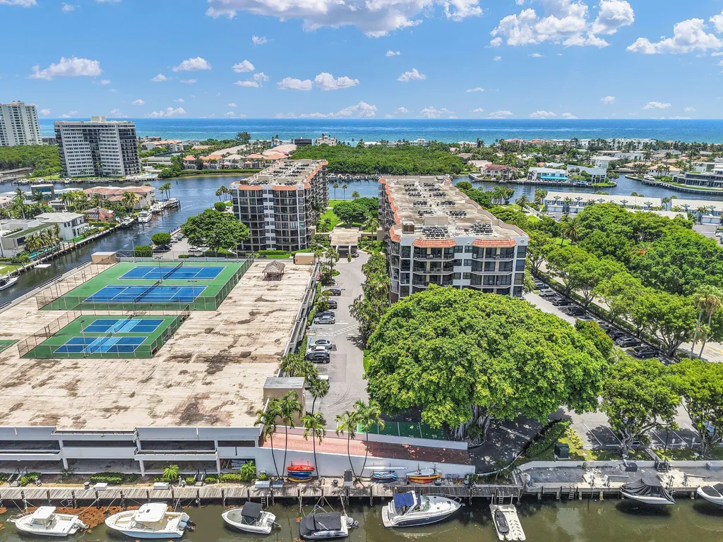 899 Jeffery Street Boca Raton FL 33487