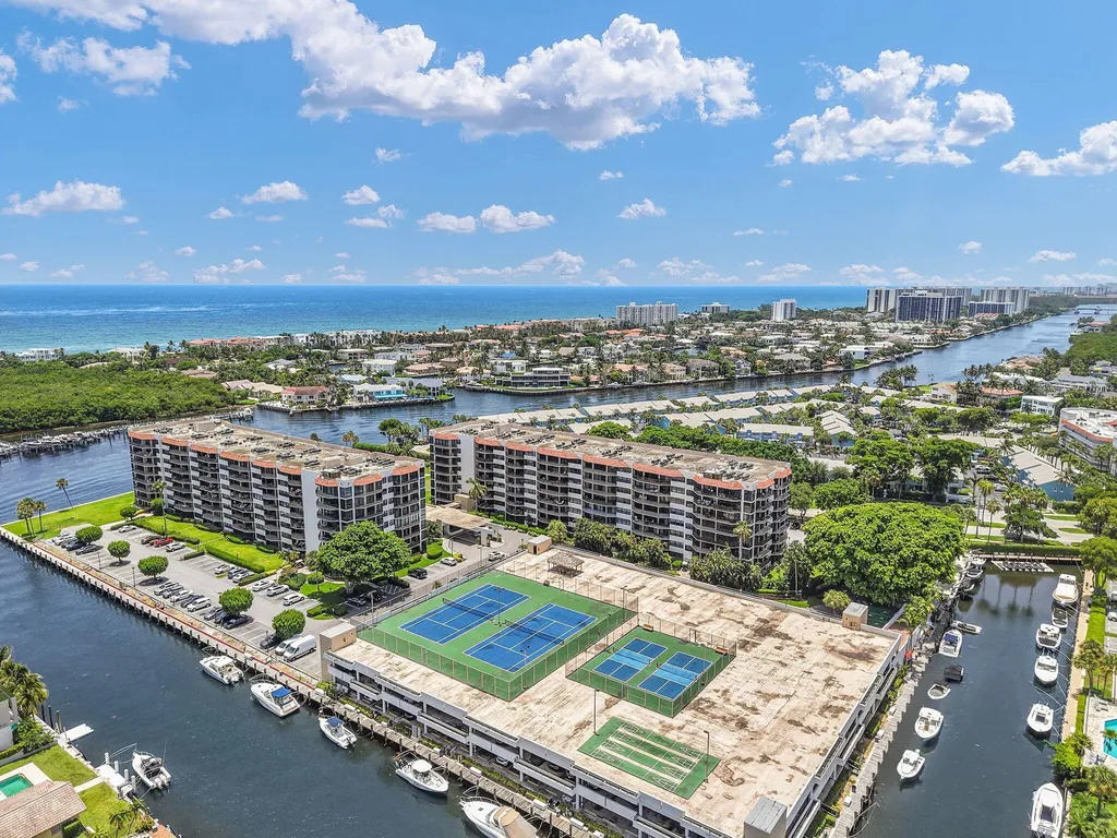 899 Jeffery Street Boca Raton FL 33487