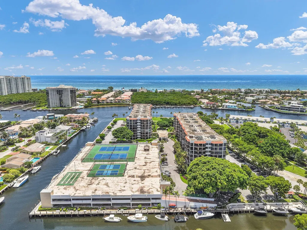 899 Jeffery Street Boca Raton FL 33487