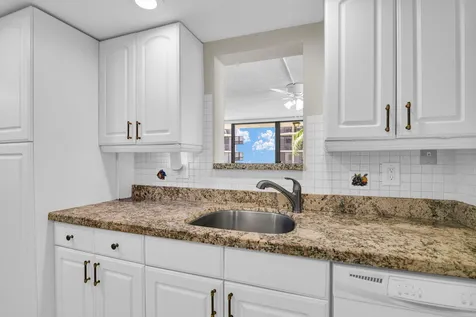 899 Jeffery Street Boca Raton FL 33487