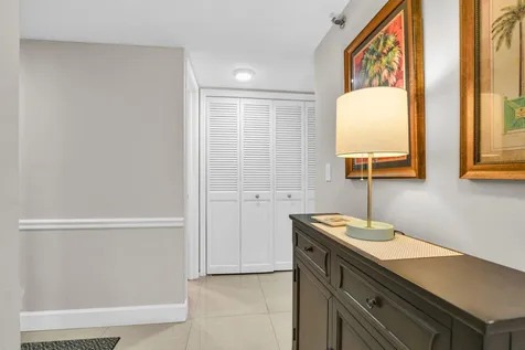 899 Jeffery Street Boca Raton FL 33487