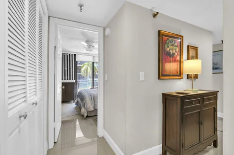 899 Jeffery Street Boca Raton FL 33487