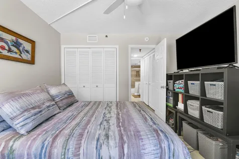 899 Jeffery Street Boca Raton FL 33487