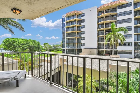 899 Jeffery Street Boca Raton FL 33487