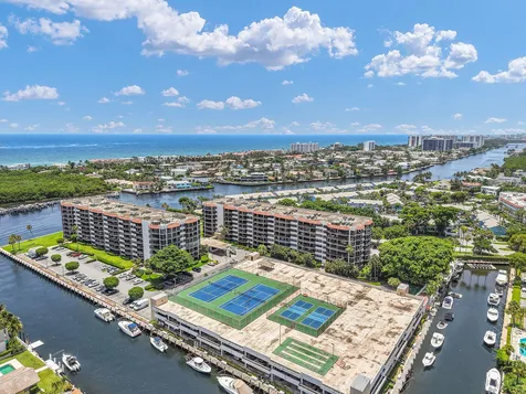 899 Jeffery Street Boca Raton FL 33487