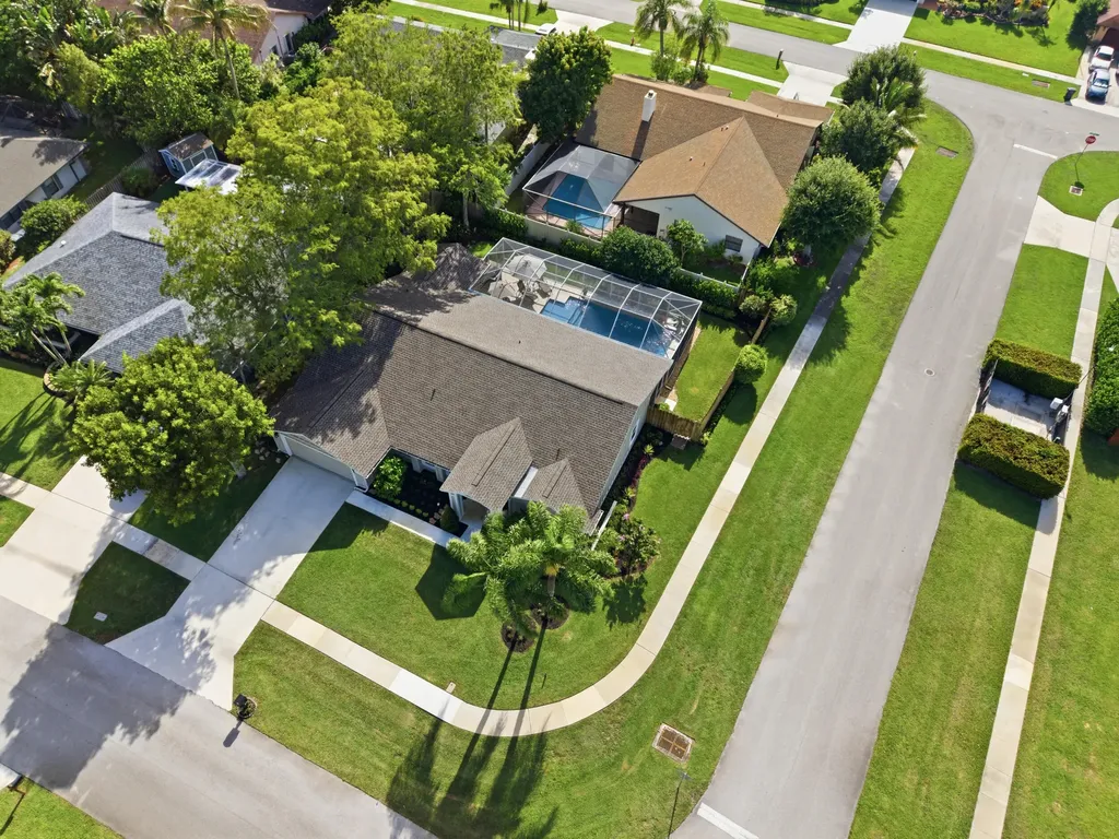 805 Daffodil Drive Wellington FL 33414