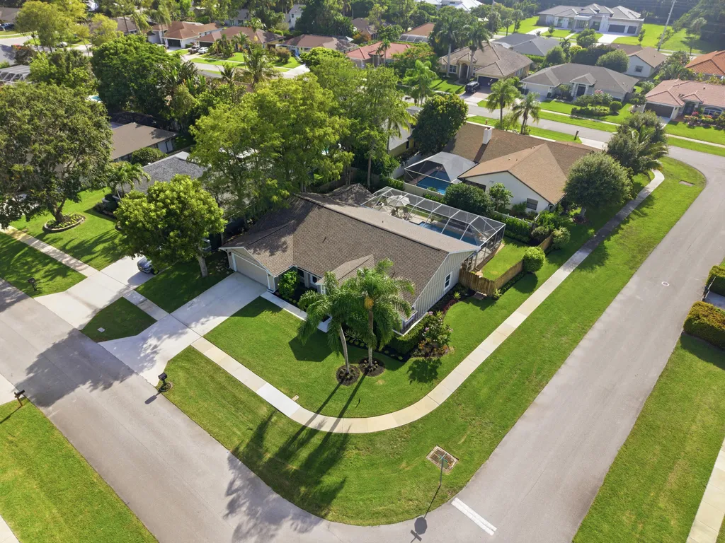 805 Daffodil Drive Wellington FL 33414
