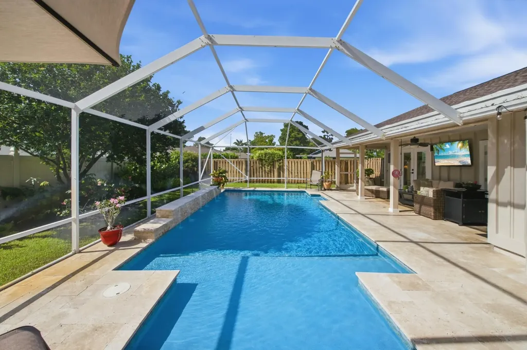 805 Daffodil Drive Wellington FL 33414