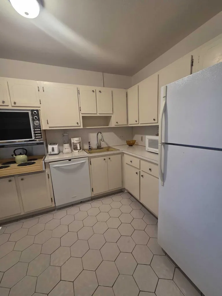 3150 N Palm Aire Drive Pompano Beach FL 33069