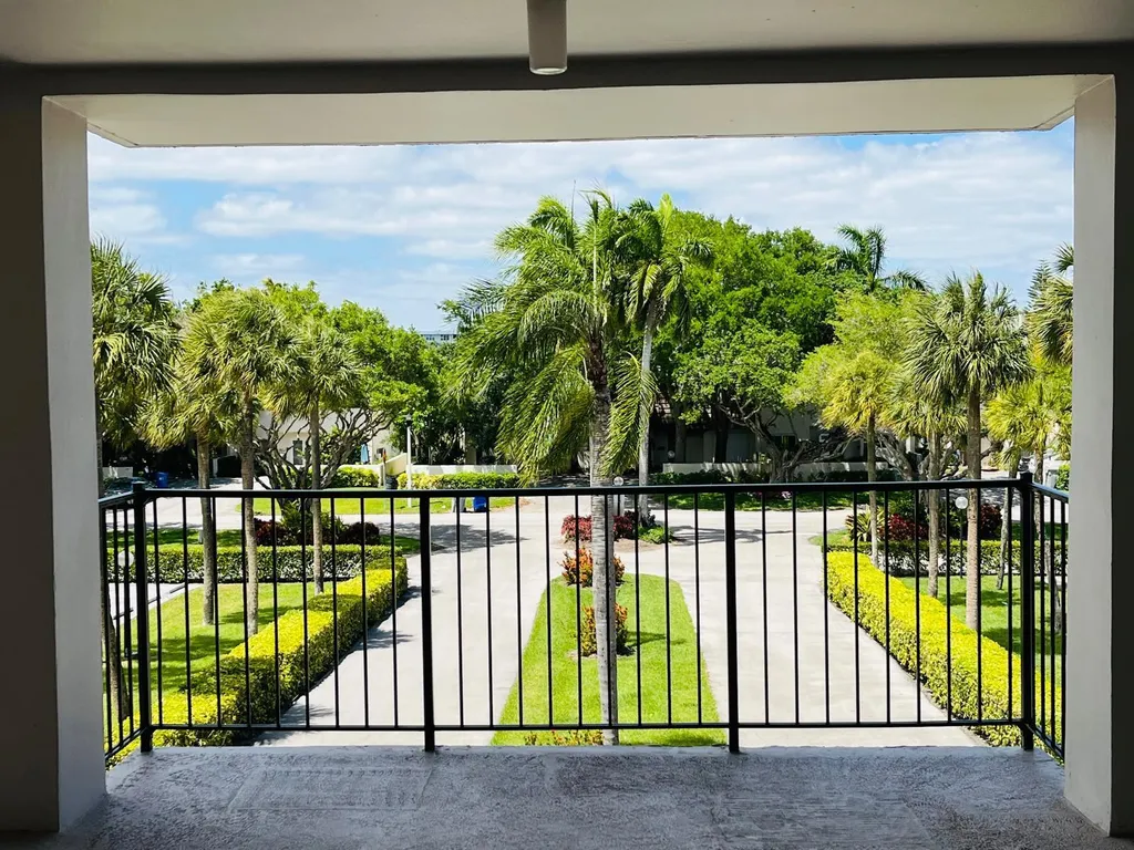 3150 N Palm Aire Drive Pompano Beach FL 33069