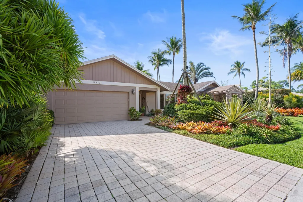 14372 Horseshoe Trace Wellington FL 33414