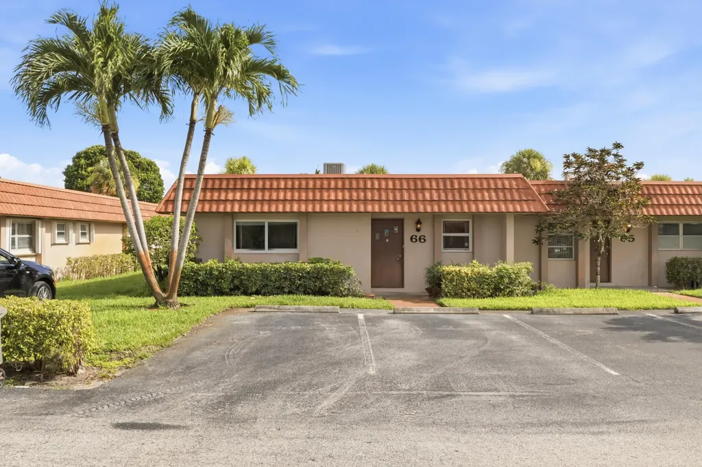 5725 Fernley Drive E West Palm Beach FL 33415