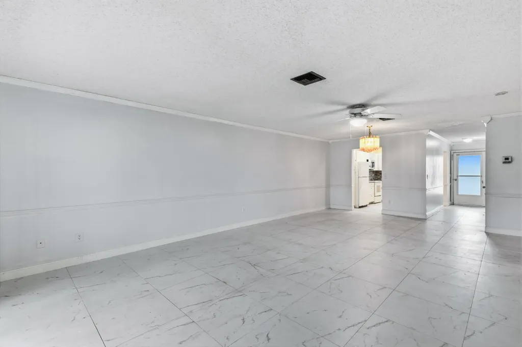 5725 Fernley Drive E West Palm Beach FL 33415
