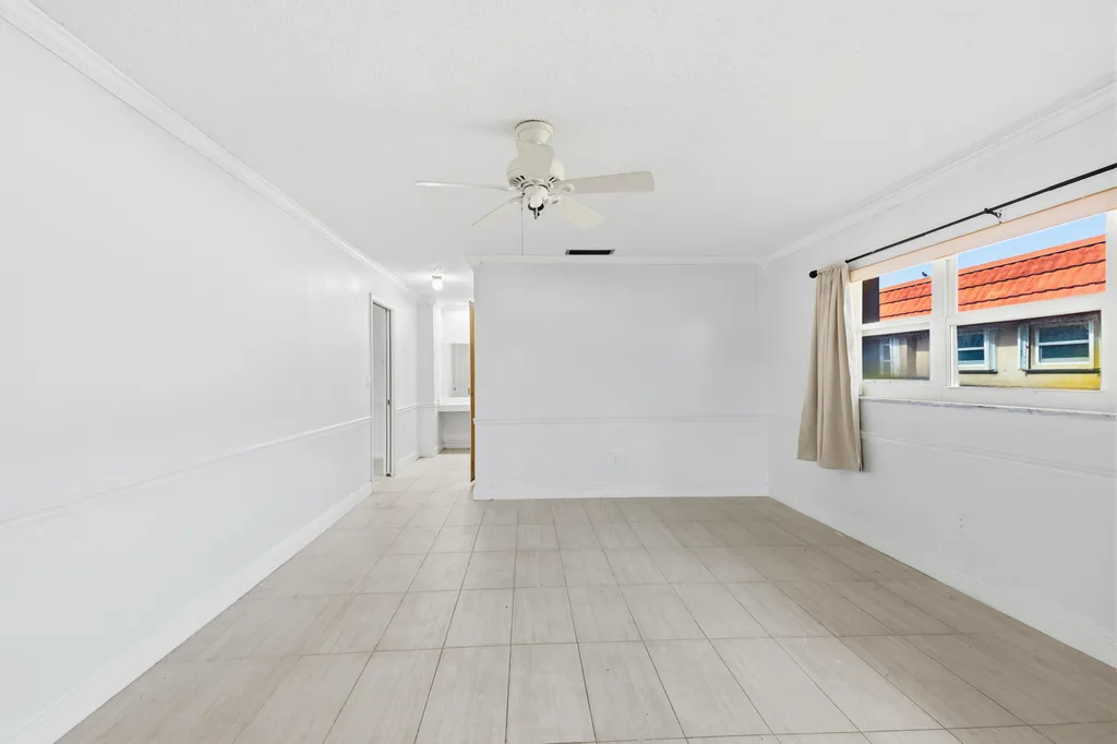 5725 Fernley Drive E West Palm Beach FL 33415