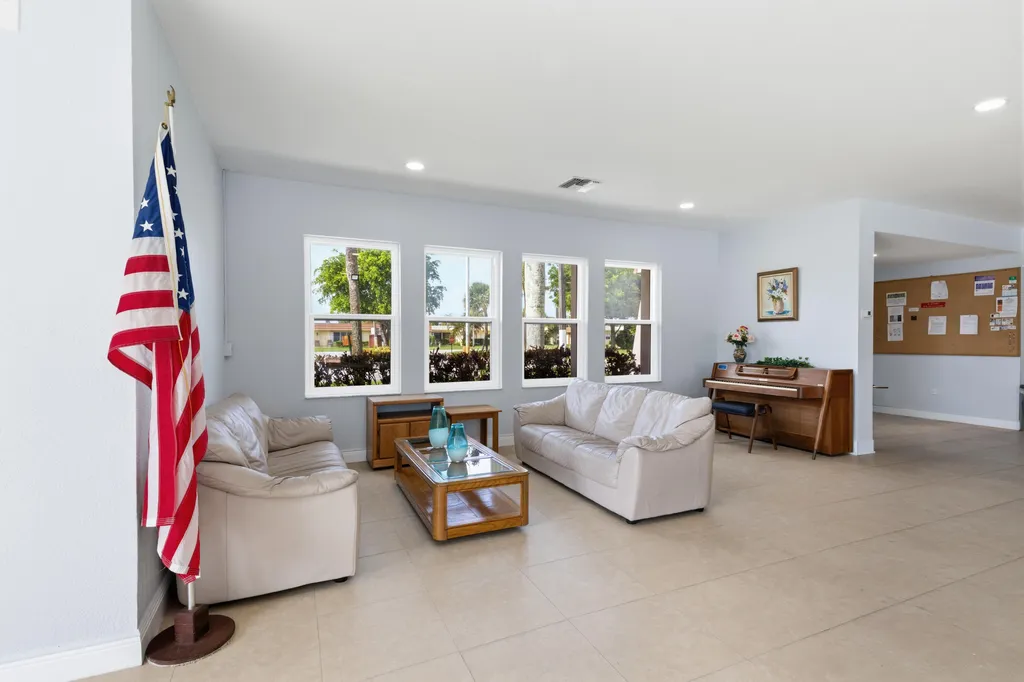 5725 Fernley Drive E West Palm Beach FL 33415