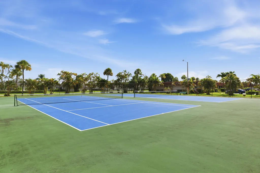 5725 Fernley Drive E West Palm Beach FL 33415