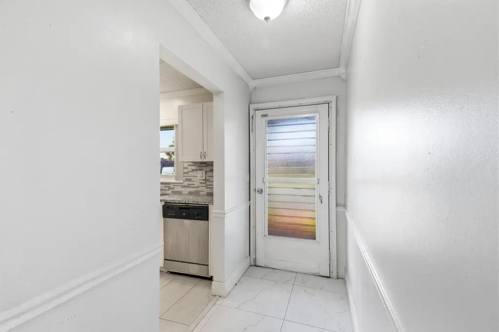 5725 Fernley Drive E West Palm Beach FL 33415