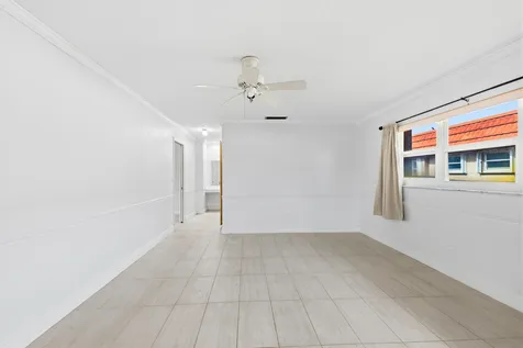 5725 Fernley Drive E West Palm Beach FL 33415