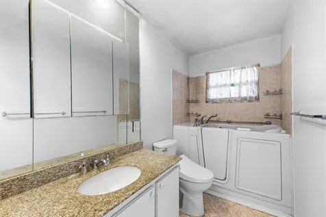 5725 Fernley Drive E West Palm Beach FL 33415
