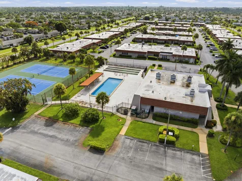 5725 Fernley Drive E West Palm Beach FL 33415