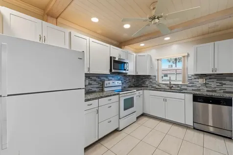 5725 Fernley Drive E West Palm Beach FL 33415