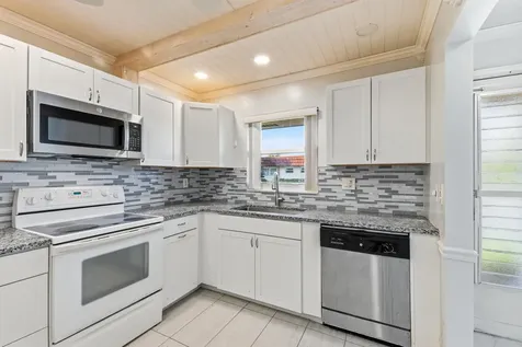 5725 Fernley Drive E West Palm Beach FL 33415